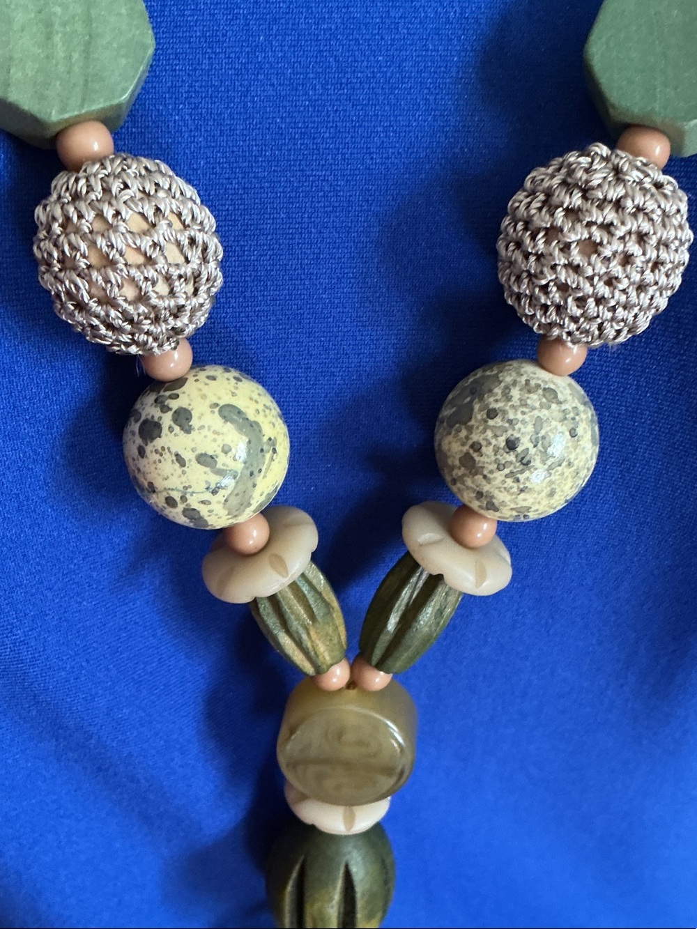 Earthy Green Mixed-Bead Pendant Necklace - Picture 2 of 2